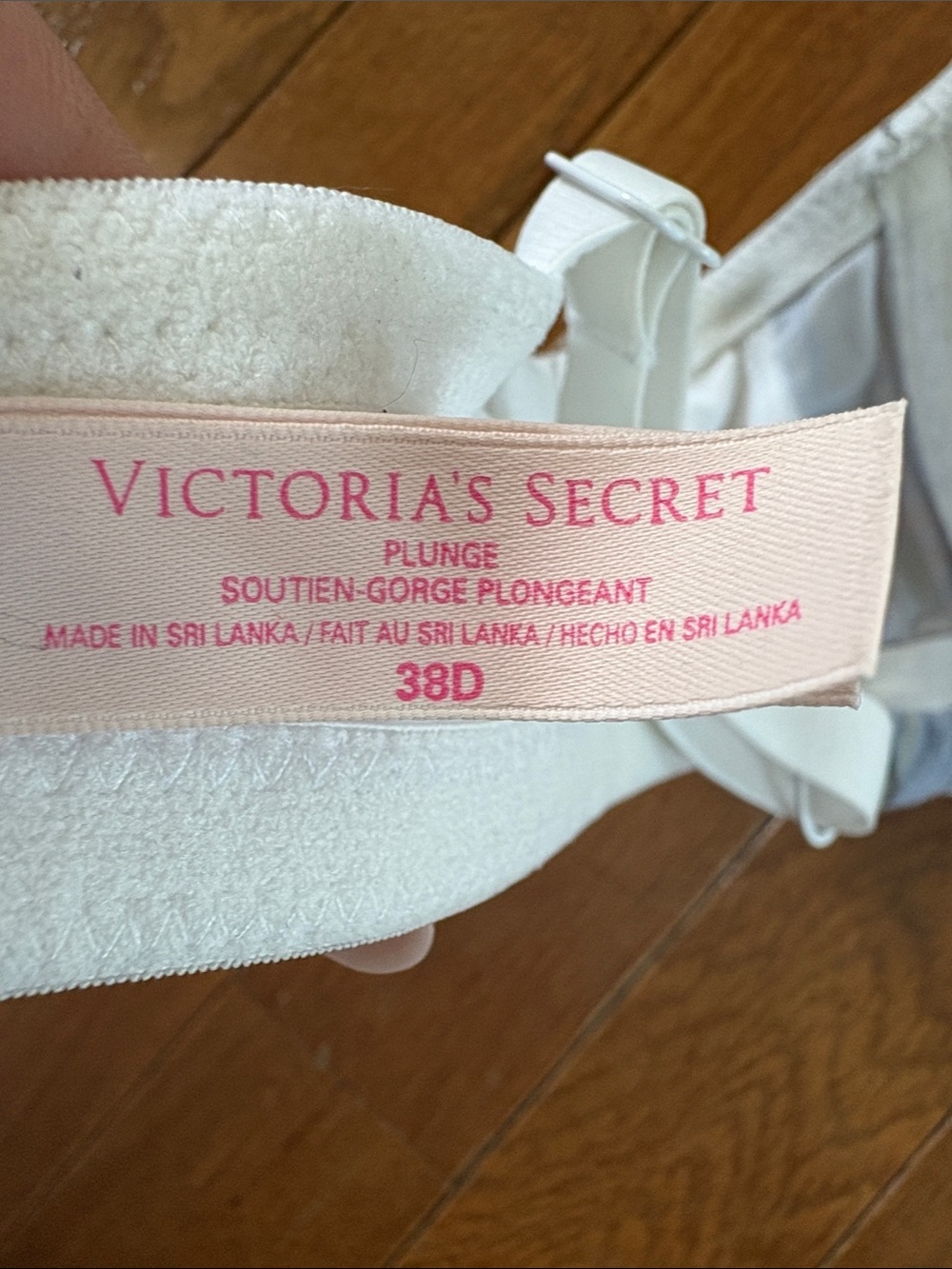 Victoria's Secret Plunge Plaid Lace Push-Up Bra Size 38D - Picture 7 of 7